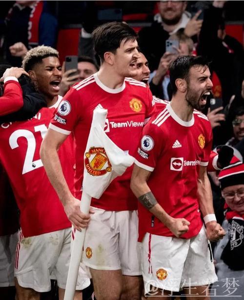 32岁马奎尔化身边锋过人传中制胜！队友赞叹：曼联的亚马尔